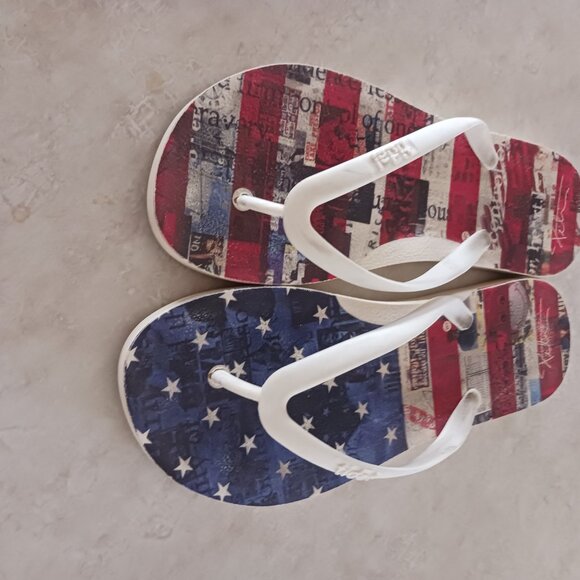 Tidal Patriotic Flip Flops - Picture 3 of 4